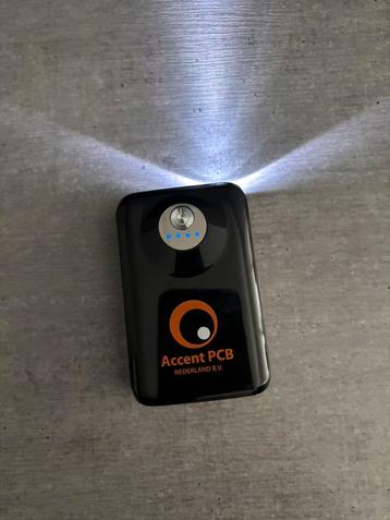 Accent PCB Powerbank met Zaklamp - 6600mAh beschikbaar voor biedingen