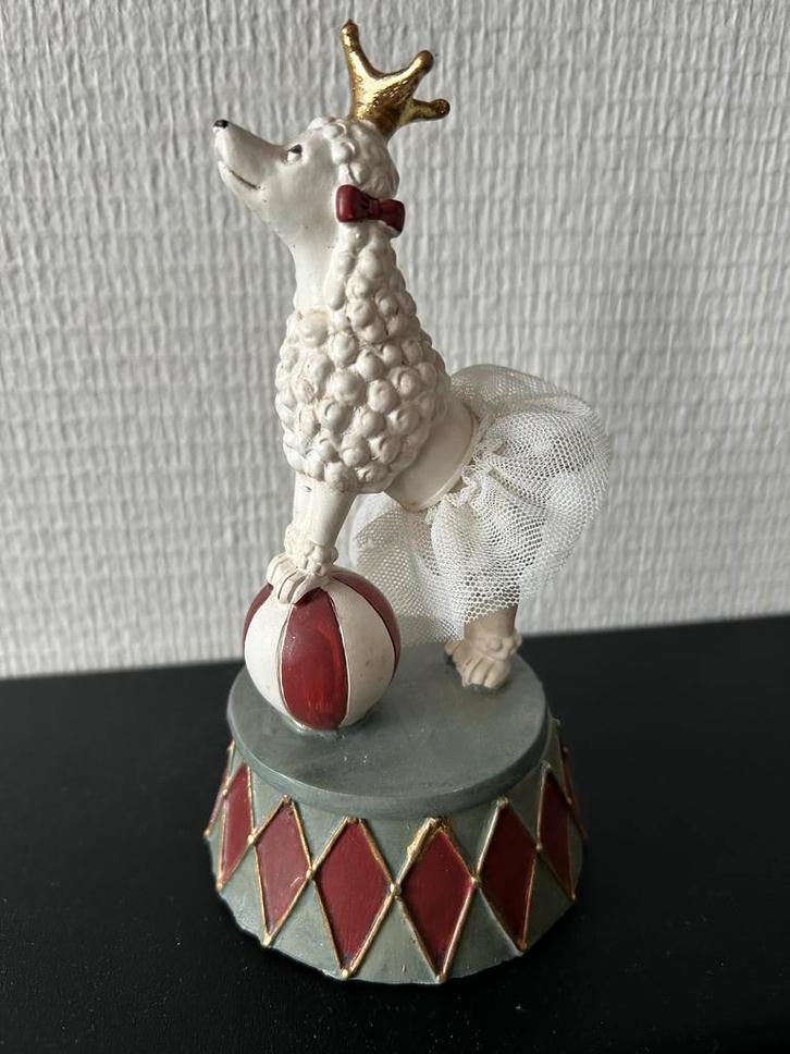 Schattig Poedel Beeldje / Sieradendoosje, Verzamelen, Beelden en Beeldjes, Gebruikt, Dier, Ophalen of Verzenden