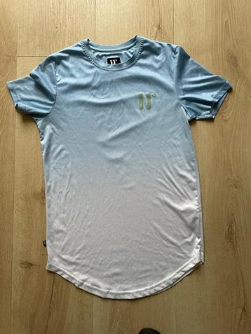 11 Degrees T-shirt, M beschikbaar voor biedingen
