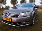Volkswagen Passat 1.4 TSI 90KW Variant DSG 2012 Bruin, Auto's, Volkswagen, 74 €/maand, Bruin, 122 pk, Stationwagon