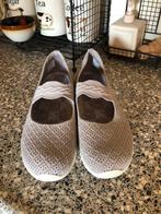 Skechers memory foam 39 beige ballerina, Ophalen of Verzenden, Zo goed als nieuw, Beige, Instappers