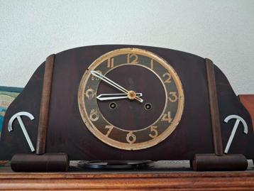 oude pendule beschikbaar voor biedingen