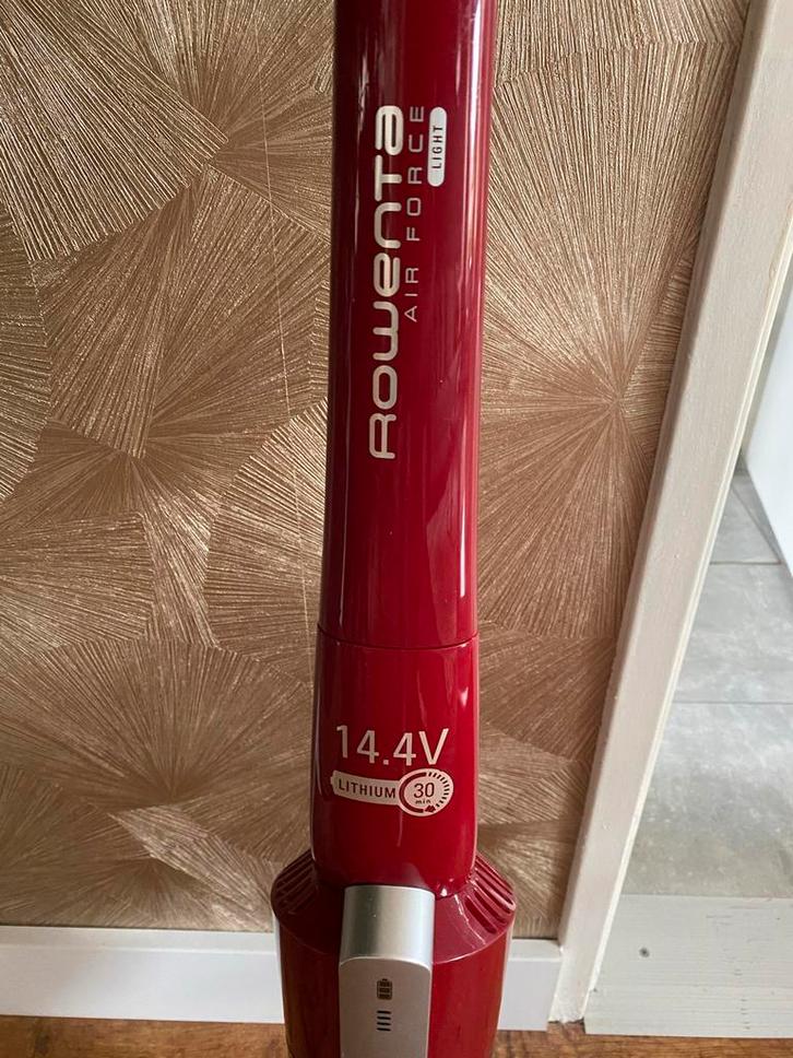 Rowenta Air Force Light Stofzuiger, Witgoed en Apparatuur, Stofzuigers, Gebruikt, Stofzuiger, Minder dan 1200 watt, Reservoir