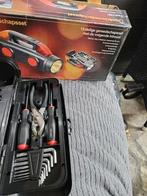 Nieuwe grote 12 volt auto zaklamp met oplader en gereedschap, Ophalen of Verzenden, Nieuw