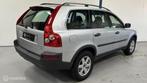 Volvo XC90 2.5 T Momentum DEALER ONDERHOUDEN / XENON, Auto's, Volvo, Gebruikt, 1991 kg, Parkeersensor, 2521 cc