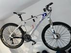 Rocky Mountain 26” MTB carbon – Framemaat 44cm, Hardtail, Zo goed als nieuw, Ophalen, Overige merken