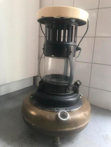 Vintage Saffire Petroleumkachel beschikbaar voor biedingen