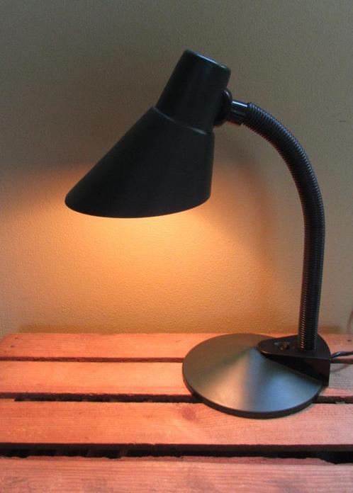 Veneta lumi bureau / tafellamp jaren 80/90., Huis en Inrichting, Lampen | Tafellampen, Gebruikt, Minder dan 50 cm, Kunststof, Metaal