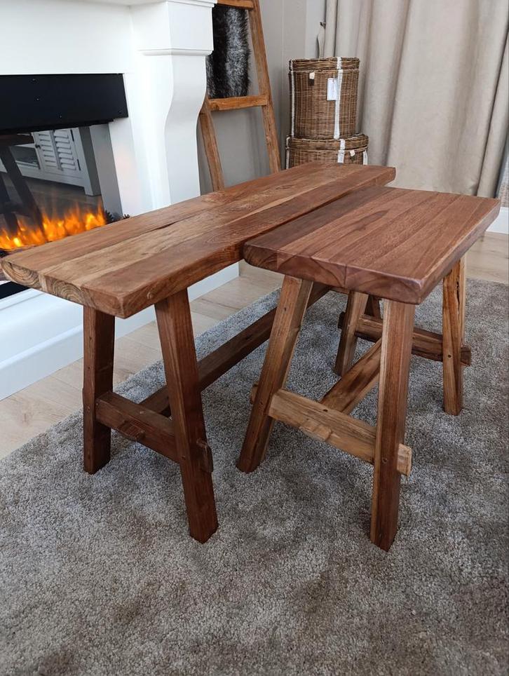 Landelijke bankjes met Nerf structuur nieuw, Huis en Inrichting, Tafels | Eettafels, Nieuw, 50 tot 100 cm, 50 tot 100 cm, Rechthoekig