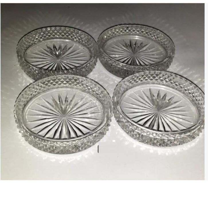 vintage onderzetters voor kleine wijnglazen Kristallen theez, Antiek en Kunst, Antiek | Glas en Kristal, Ophalen of Verzenden