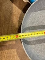 Antiaanbak pan 28cm BK, Ophalen of Verzenden, Gebruikt, Aluminium, Koekenpan of Braadpan