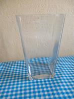 Glazen vaas. Vierkant. Hoogte 20 cm., Huis en Inrichting, Woonaccessoires | Vazen, Overige kleuren, Ophalen of Verzenden, Minder dan 50 cm