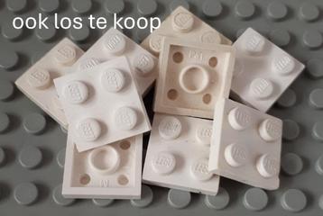 3022 (12) 9x white Plate 2 x 2  - pat pend (er)  beschikbaar voor biedingen