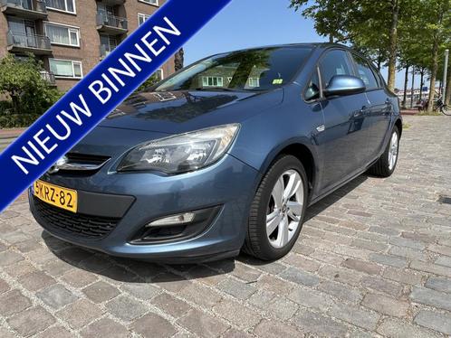 Opel Astra 1.4 Turbo Edition navigatie airco/ecc keurige aut, Auto's, Opel, Bedrijf, Te koop, Astra, ABS, Airbags, Airconditioning
