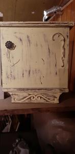 Oud kastje., Antiek en Kunst, Curiosa en Brocante, Ophalen