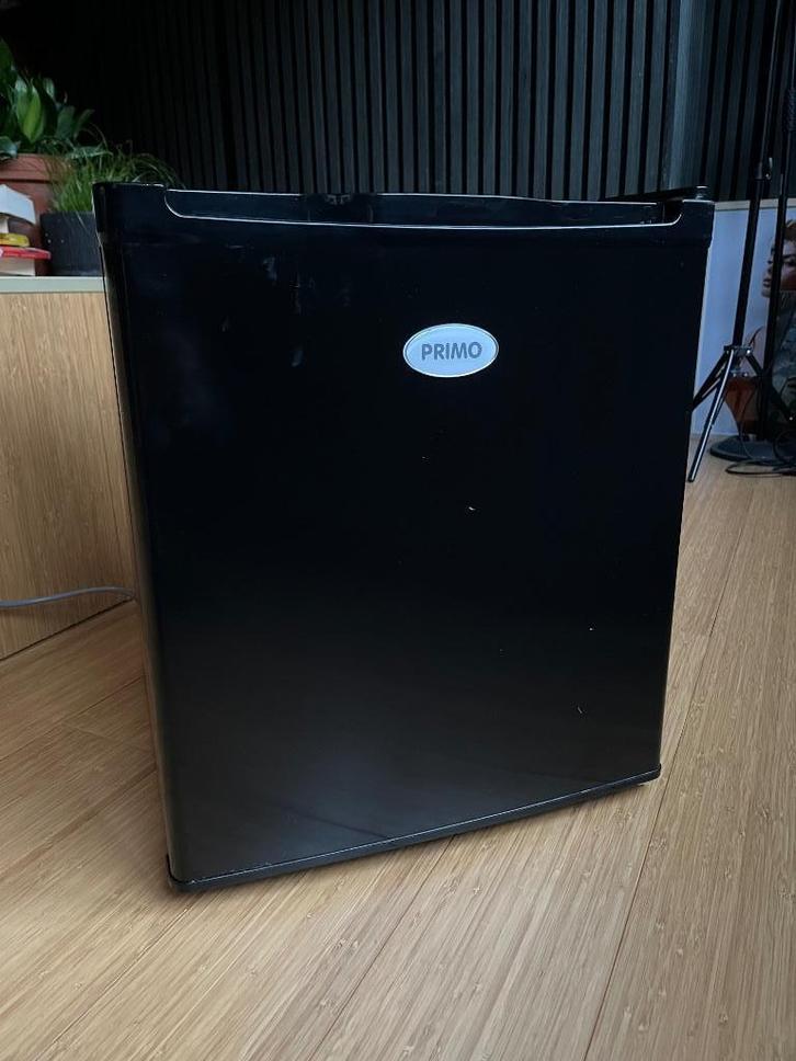 Mini vriezer 33l zwart, Witgoed en Apparatuur, Vriezers en Diepvrieskisten, Gebruikt, Vrijstaand, Vrieskast, Minder dan 85 cm