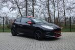 Mooie Ford Fiësta Black/Red ST-Line 140pk!! Distributie nw!!, Auto's, Ford, Voorwielaandrijving, Euro 5, Zwart, Zwart