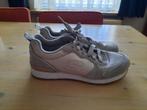 skechers 37 zeer netjes inclusief verzendkosten, Skechers, Beige, Ophalen of Verzenden, Sneakers of Gympen