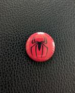 Spider-Man - 25 mm button/speld/pin - Rood, Ophalen of Verzenden, Nieuw, Film, Gebruiksvoorwerp