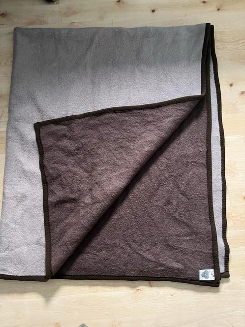 100% Wol Plaid/Woondeken 180x220 - Zeer Goede Staat, Antiek en Kunst, Antiek | Kleden en Textiel, Verzenden