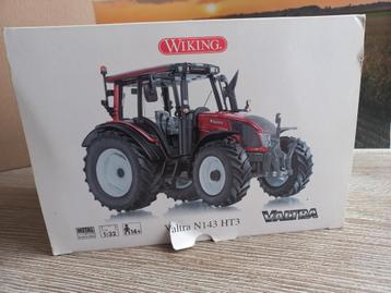 Valtra N143 Trekker Bordeau Rood Metallic Wiking  beschikbaar voor biedingen
