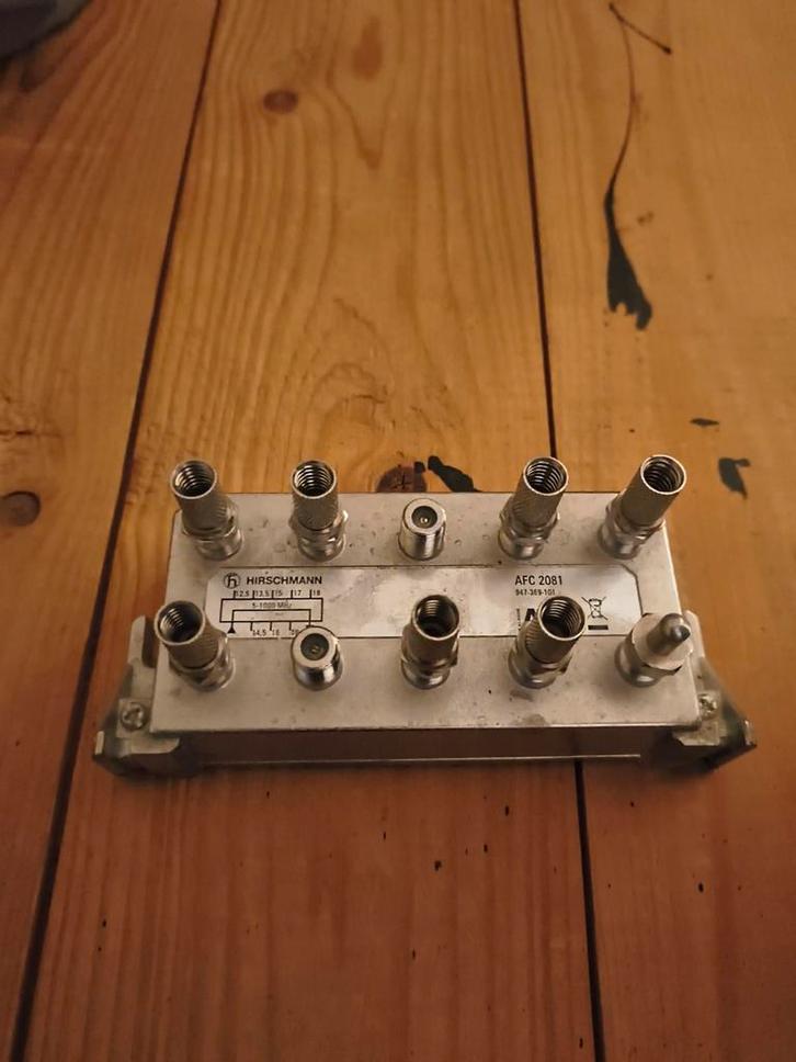 Hirschmann AFC 2081 Antenne Versterker, Muziek en Instrumenten, Versterkers | Bas en Gitaar, Gebruikt, Ophalen of Verzenden