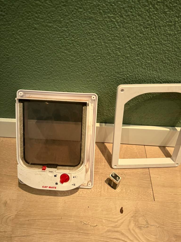 Inbouw kattenluik, Dieren en Toebehoren, Katten-accessoires, Ophalen of Verzenden, Zo goed als nieuw
