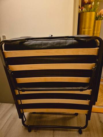 Livarno inklap bed met wielen beschikbaar voor biedingen