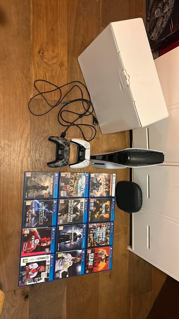 Ps5 slim disc  met 2 controller’s en games met speaker, Spelcomputers en Games, Spelcomputers | Sony PlayStation 3, Zo goed als nieuw