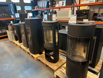 Houtkachels met showroom korting kachels  en haarden beschikbaar voor biedingen
