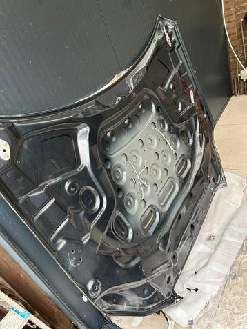 Mercedes w212 motorkap met schade beschikbaar voor biedingen