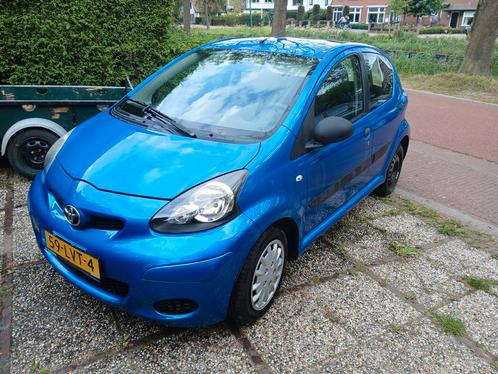 Toyota Aygo 1.0 12V Vvt-i 5DRS 2010 Blauw, Auto's, Toyota, Particulier, Aygo, Benzine, A, Hatchback, Handgeschakeld, Origineel Nederlands