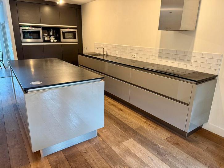 Keuken lange zijde en/of eiland zonder apparatuur, Huis en Inrichting, Keuken | Complete keukens, Gebruikt, Enkelwandige keuken