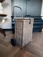 Rotan boodschappentrolley - Zo goed als nieuw!, Ophalen, Zo goed als nieuw, Bruin, Wieltjes