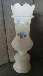 Antiek BRISTOL wit satijn opalen handbeschilderde vaas, Ophalen of Verzenden
