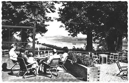 958145	Oosterbeek	Gld 1962 Rijn Westerbouwing	_Gelopen met m, Verzamelen, Ansichtkaarten | Nederland, Gelopen, Gelderland, 1960 tot 1980