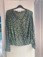 Luipaard print blouse met overslag Pieces, Kleding | Dames, Blouses en Tunieken, Groen, Ophalen of Verzenden, Zo goed als nieuw