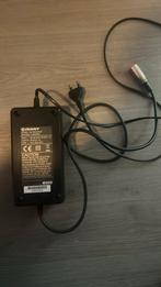 Giant twist oplader 4 pins, Ophalen of Verzenden, Zo goed als nieuw