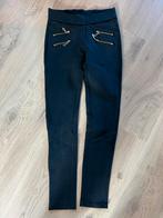 Broek skinny zwart met gouden accenten XS/34, Kleding | Dames, Broeken en Pantalons, Ophalen of Verzenden, Zo goed als nieuw