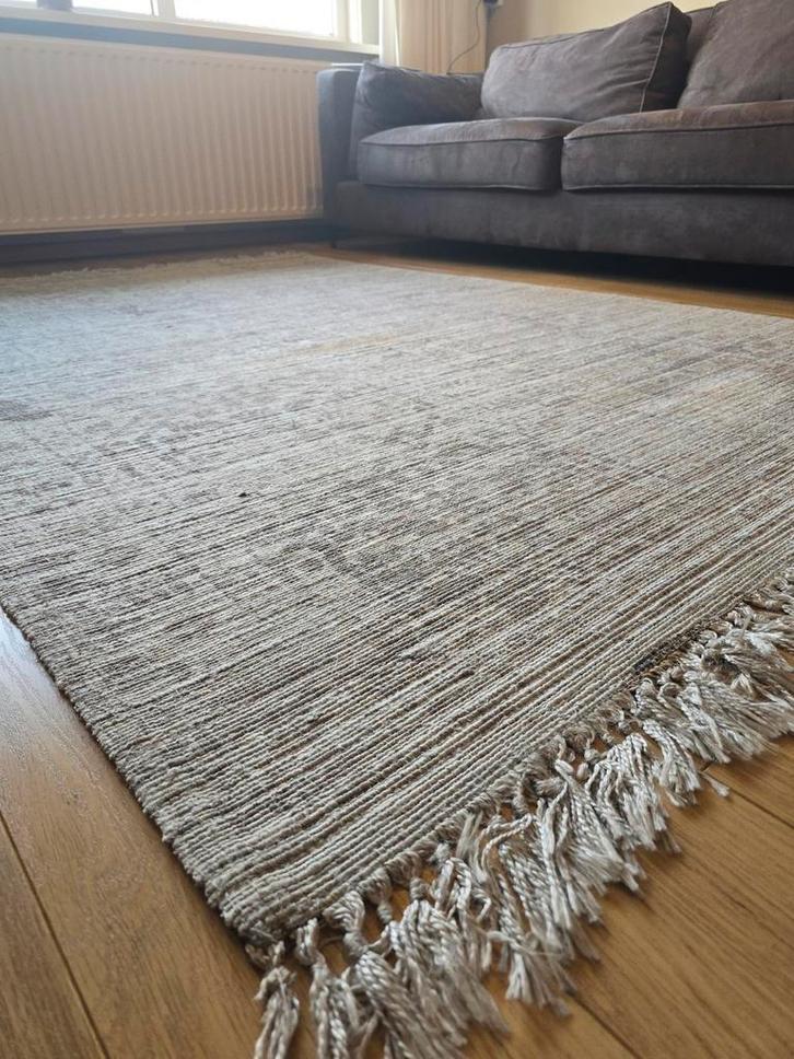 Mooi vloerkleed - Grijs/Beige, Huis en Inrichting, Stoffering | Tapijten en Kleden, Gebruikt, 150 tot 200 cm, 200 cm of meer, Rechthoekig