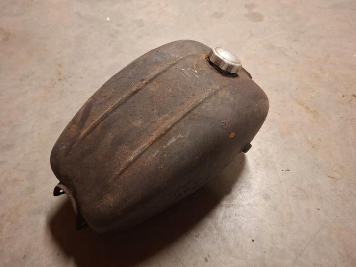 Sparta GH 50 tour benzine tank oldtimer brommer GD 50 GC 50, Fietsen en Brommers, Brommeronderdelen | Oldtimers, Gebruikt, Sparta