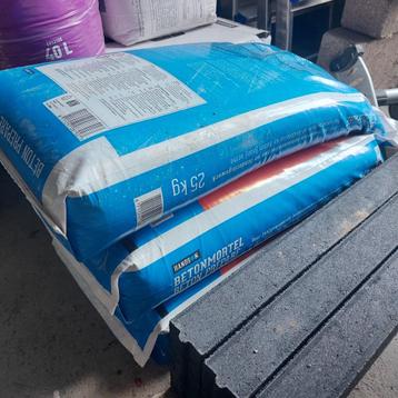 Cementmortel 3 zakken NIEUW beschikbaar voor biedingen