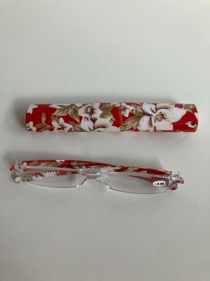 Leuke Leesbril met Bloemenprint. +2, Sieraden, Tassen en Uiterlijk, Zonnebrillen en Brillen | Dames, Nieuw, Leesbril, Overige merken