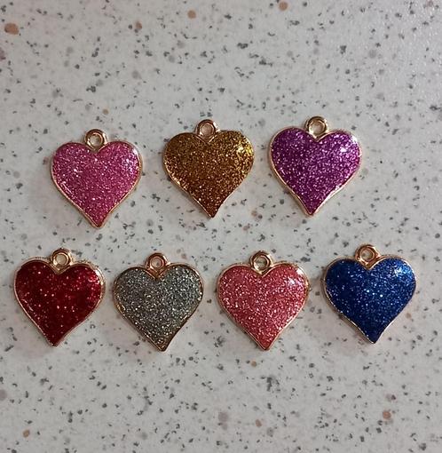 Glitter Hart bedel "nieuw", Hobby en Vrije tijd, Kralen en Sieraden maken, Nieuw, Bedel, Ophalen of Verzenden