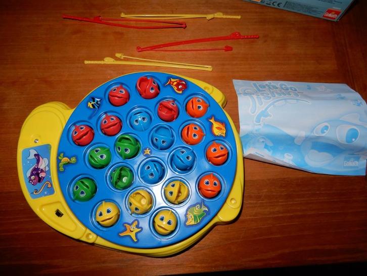 Goliath Let's go Fishing, bewegend vis en hengelspel / spel, Hobby en Vrije tijd, Gezelschapsspellen | Bordspellen, Gebruikt, Een of twee spelers