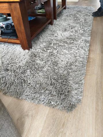Hoogpolig vloerkleed grijs – 250x180 cm – warm & stijlvol beschikbaar voor biedingen
