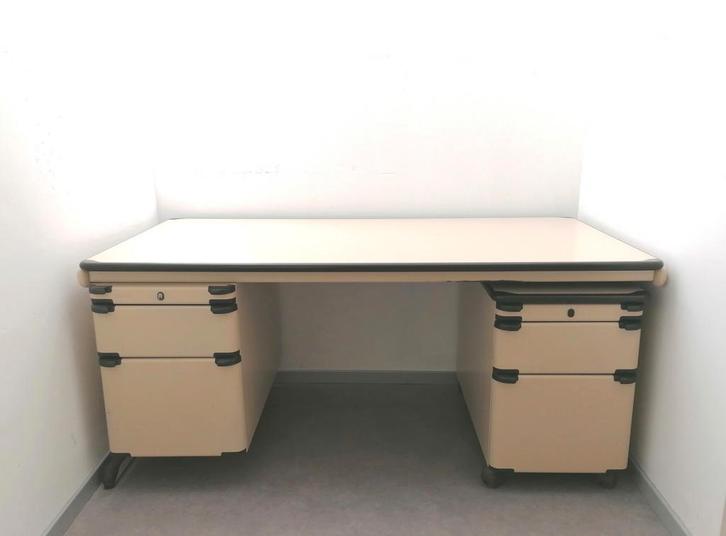 Vintage metalen bureau, Huis en Inrichting, Bureaus, Gebruikt, Ophalen