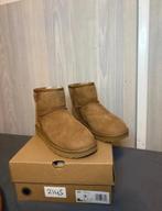 Uggs classic mini II, Kleding | Dames, Schoenen, UGG, Bruin, Lage of Enkellaarzen, Nieuw