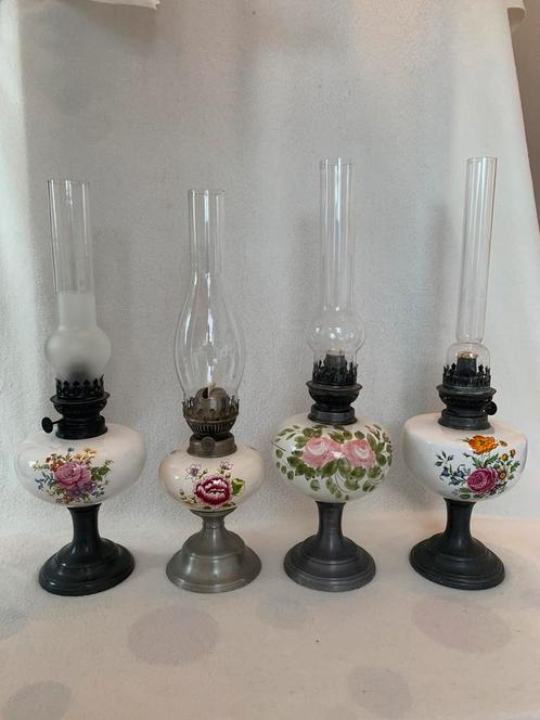 4 olielampen - bloemen, Antiek en Kunst, Antiek | Lampen, Ophalen of Verzenden