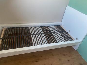 IKEA MALM bed 90x200 + lattenbodem + matras - afbeelding 3